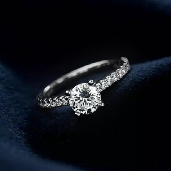 925 STERLING SILVER DIAMOND ENGAGEMENT RING - Picture 4 of 6